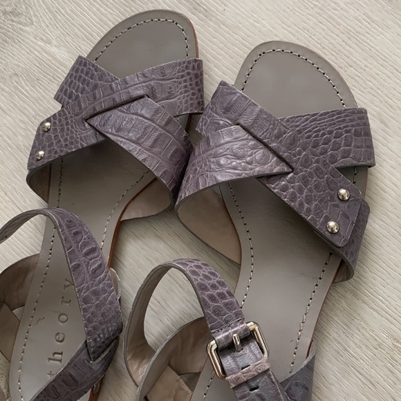Theory Leather Python Size 10 Grey Sandals all leather gray summer vacation Croc - Picture 12 of 15